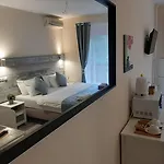 Korona Panzió Bed and breakfast