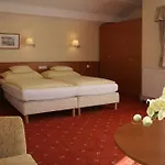 Bed and breakfast Korona Panzió 3*