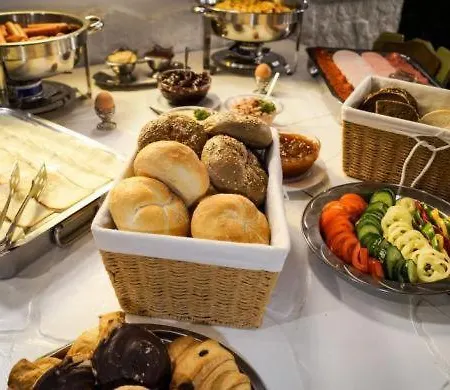 Bed & Breakfast Korona Panzio 3*