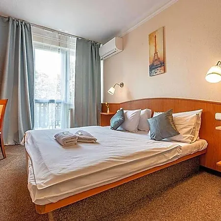 Korona Panzio 3*