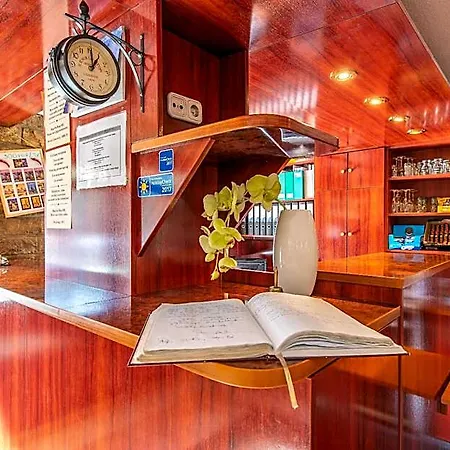 Bed & Breakfast Korona Panzio 3*