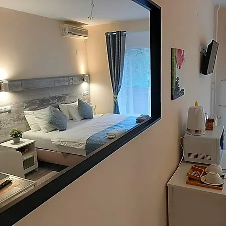 Korona Panzio Bed & Breakfast