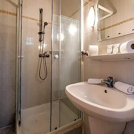 Korona Panzio Bed & Breakfast