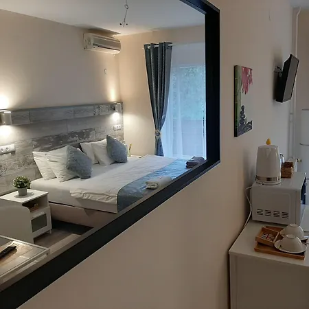 Korona Panzio Bed & Breakfast