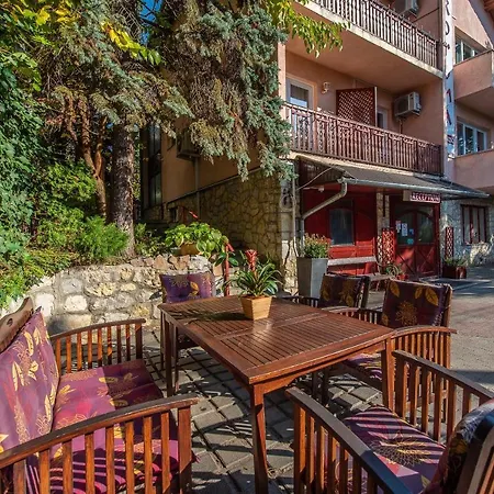 Korona Panzio Bed & Breakfast 3*